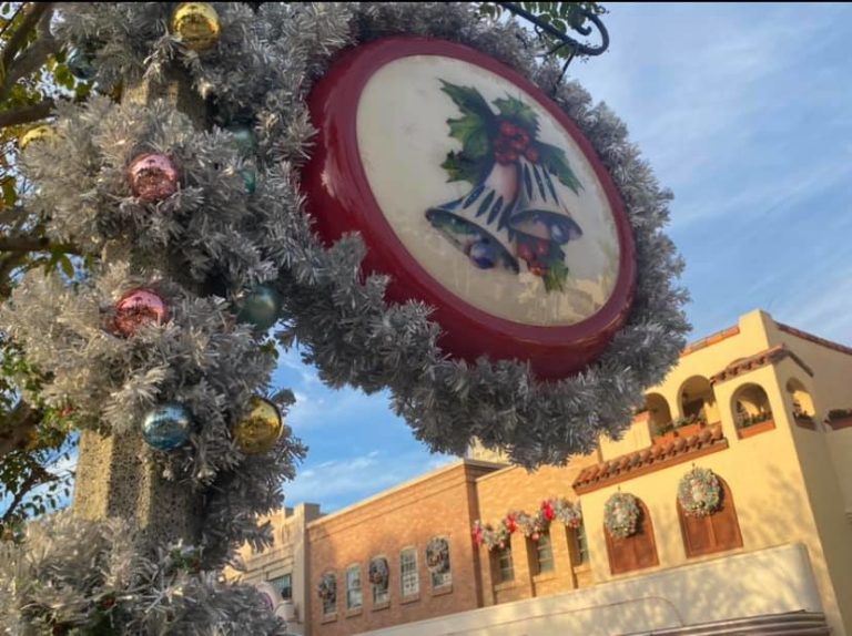 Holiday Street Decorations